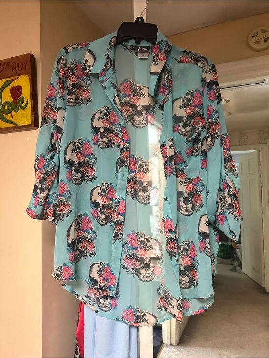 Dots Tops - Dots Turquoise Floral Skull Print Top